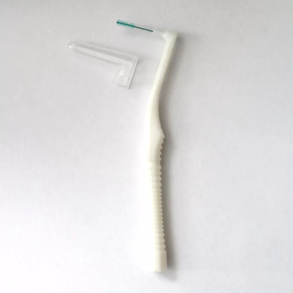 Cepillo interdental para brackets